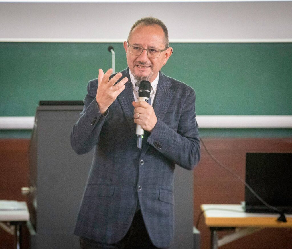 2025 |  Conferenza "La macchina del tempo, Università di Friburgo in Brisgovia, Germania
